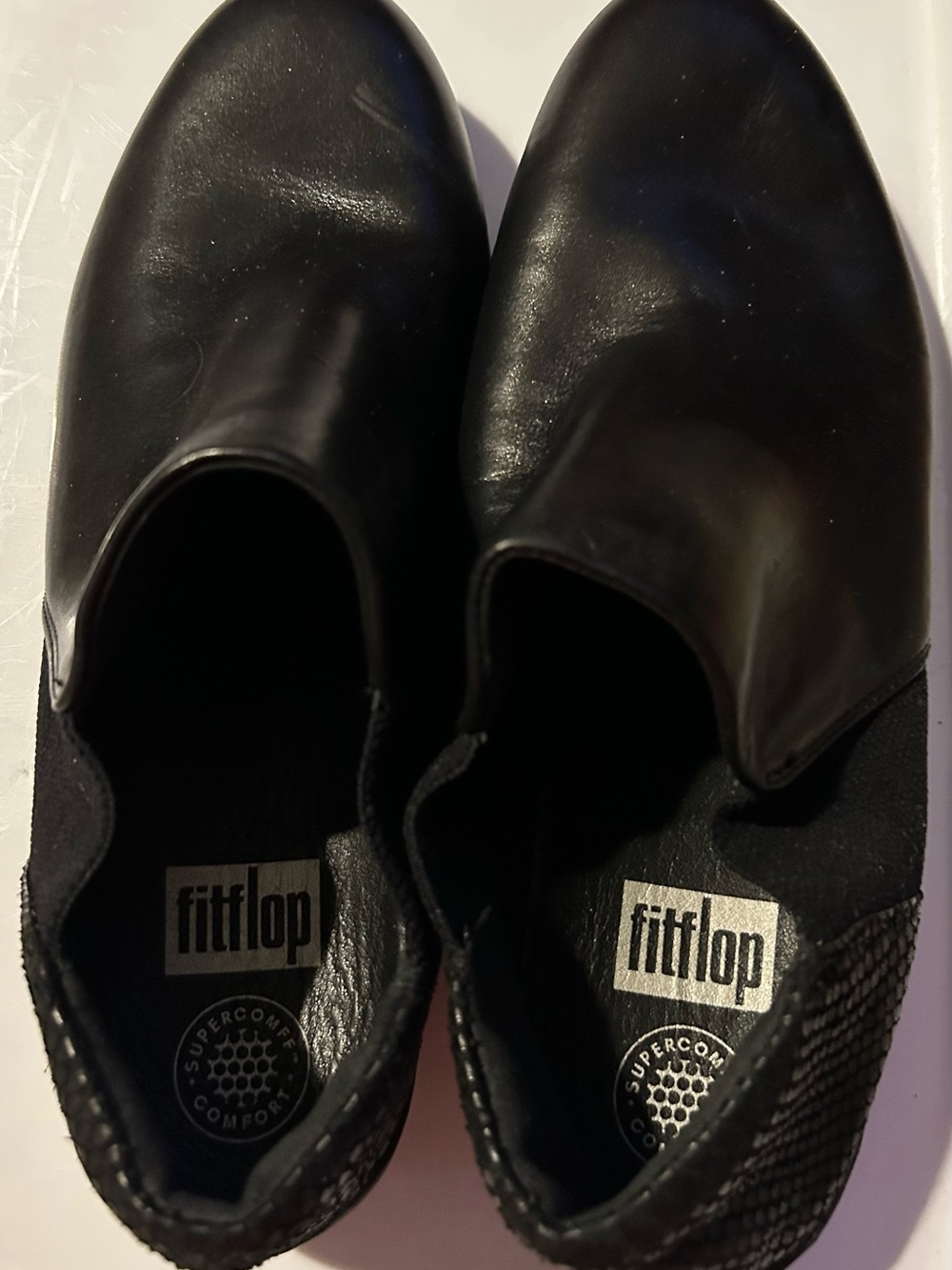 FitFlop women’s Black Slip-On Comfort Shoes